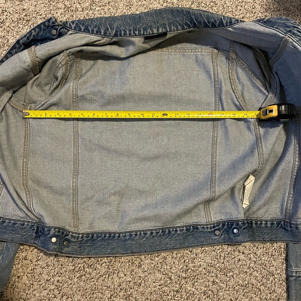 DKNY Jeans Classic Denim Jacket; Medium; Perfect for Fall - Picture 9 of 10